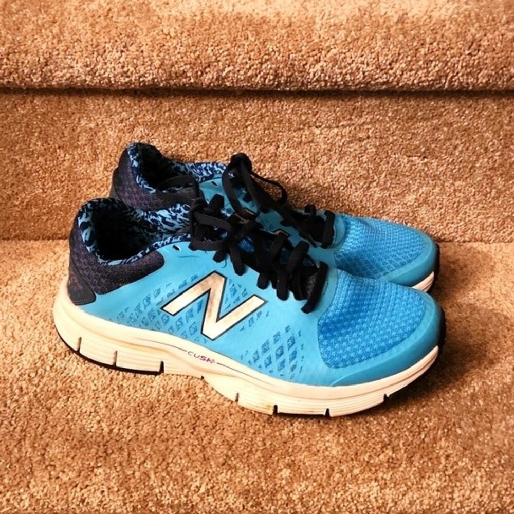 New Balance Women's Comfort Ride Cush Blue Athletic Sneakers Size 9